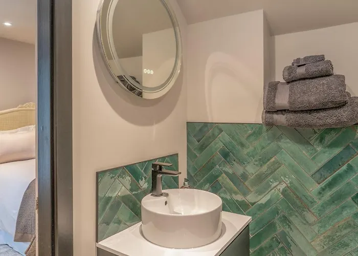 Luxurious Barn Within Easy Reach Of South Lakes! * بوت