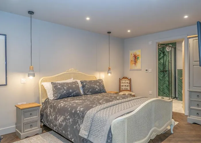 Luxurious Barn Within Easy Reach Of South Lakes! * بوت