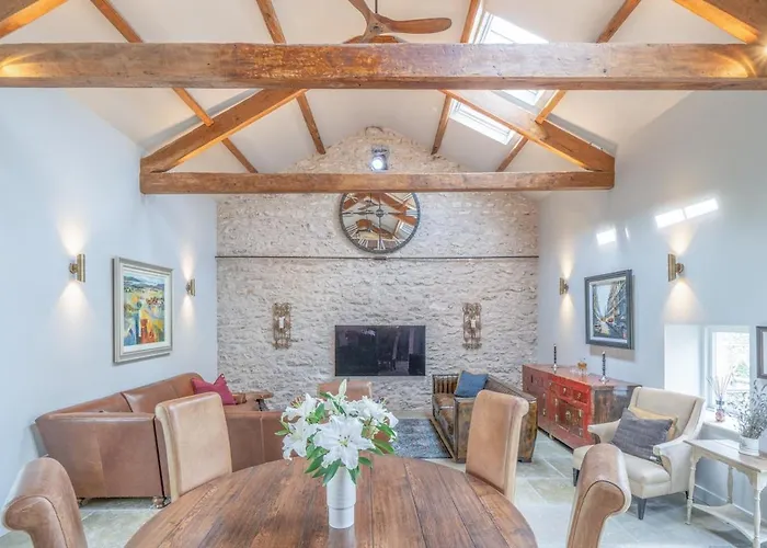 Luxurious Barn Within Easy Reach Of South Lakes! *